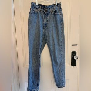 Vintage Levi’s. Slim Fit, Tapered Leg